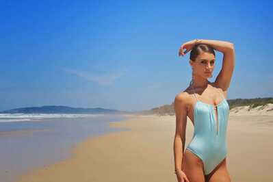 Stephanie Rayner 8wyyZBEg o 370903