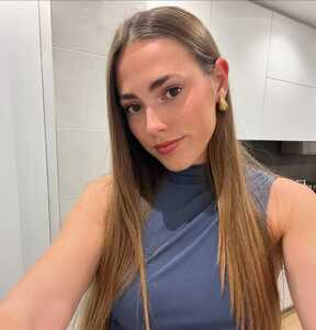 redvid io clara fernández in a gorgeous blue dress