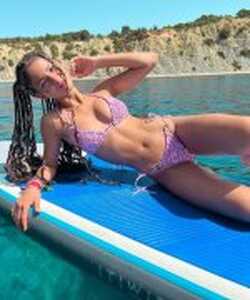 Larissa Kimberlly desnuda